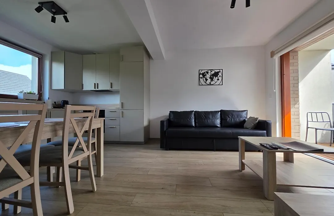 Near Krakow Airport Apartments & Free Parking-1